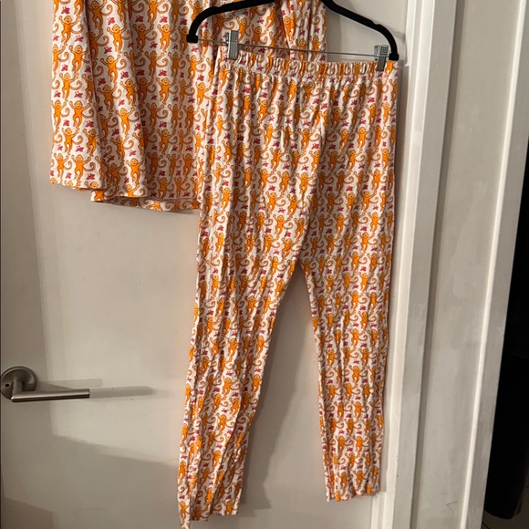 Roller Rabbit Monkey Pajamas - Picture 6 of 9